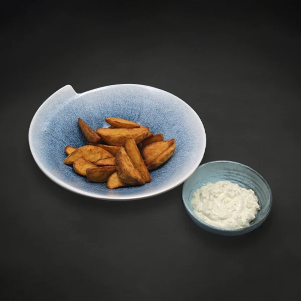 Картофель по-деревенски с соусом фиш