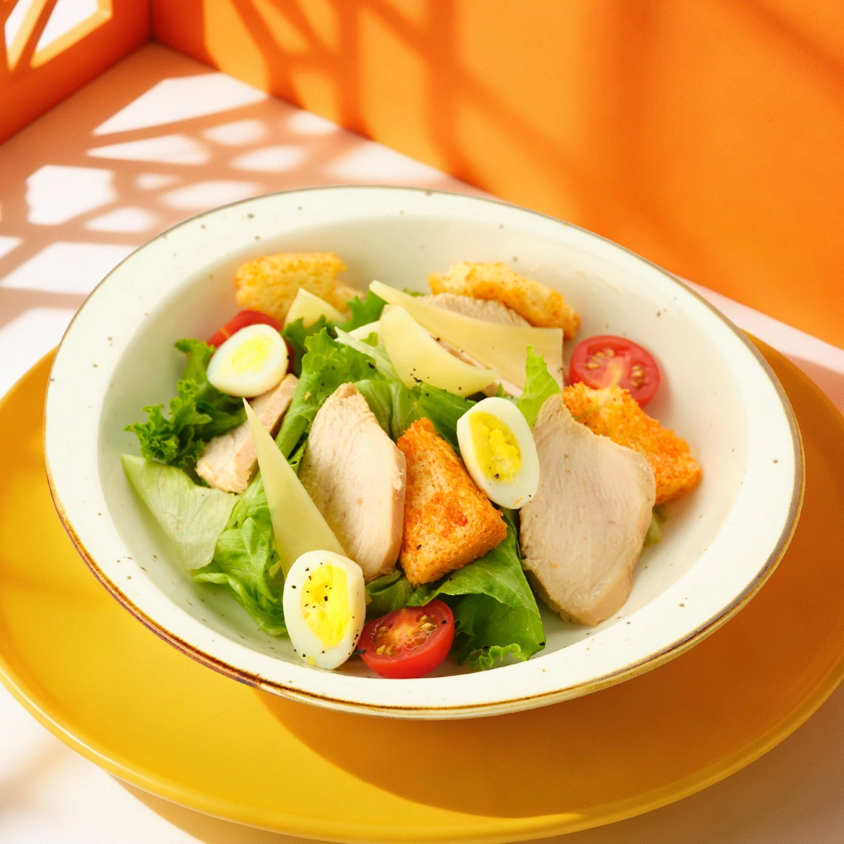 Caesar salad with chicken